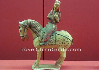 Tri-color Glazed Pottery, Tang Dynasty